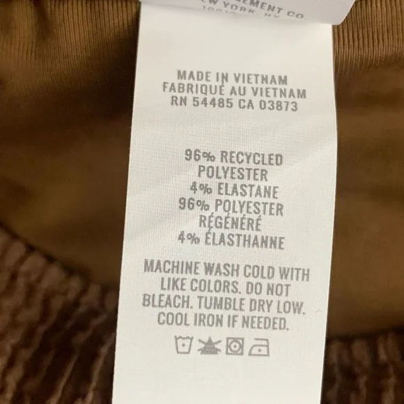 Aerie Crinkle Ring Bandeau Bikini
& Crinkle Full Coverage Bikini Bottom - Picture 12 of 12